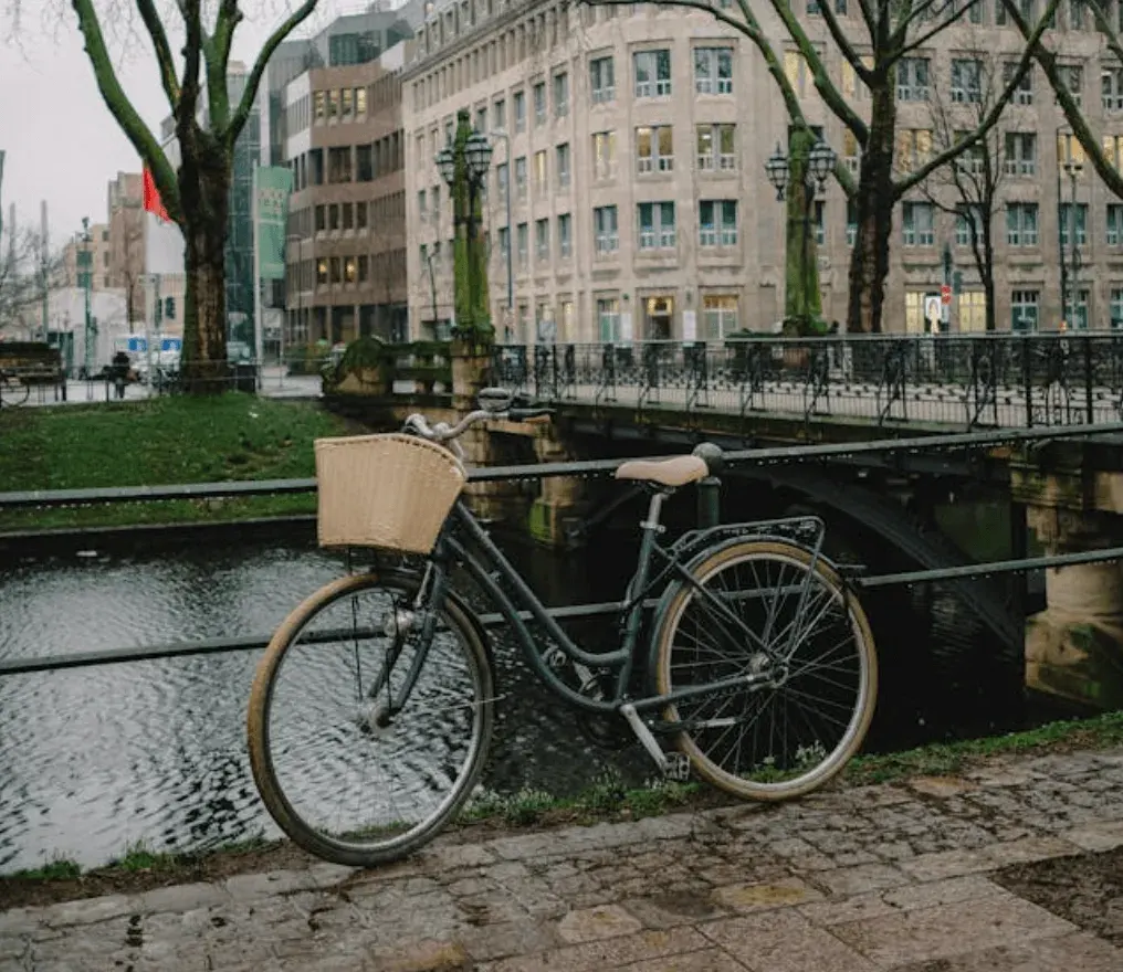 Main Touring Bike Routes Around the World